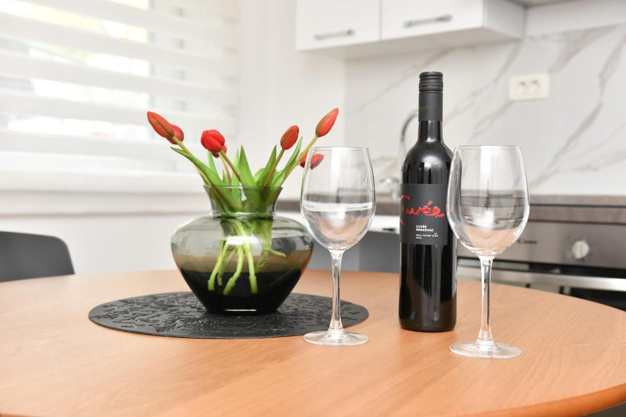 Apartman Gluic ซินย์ ภายนอก รูปภาพ