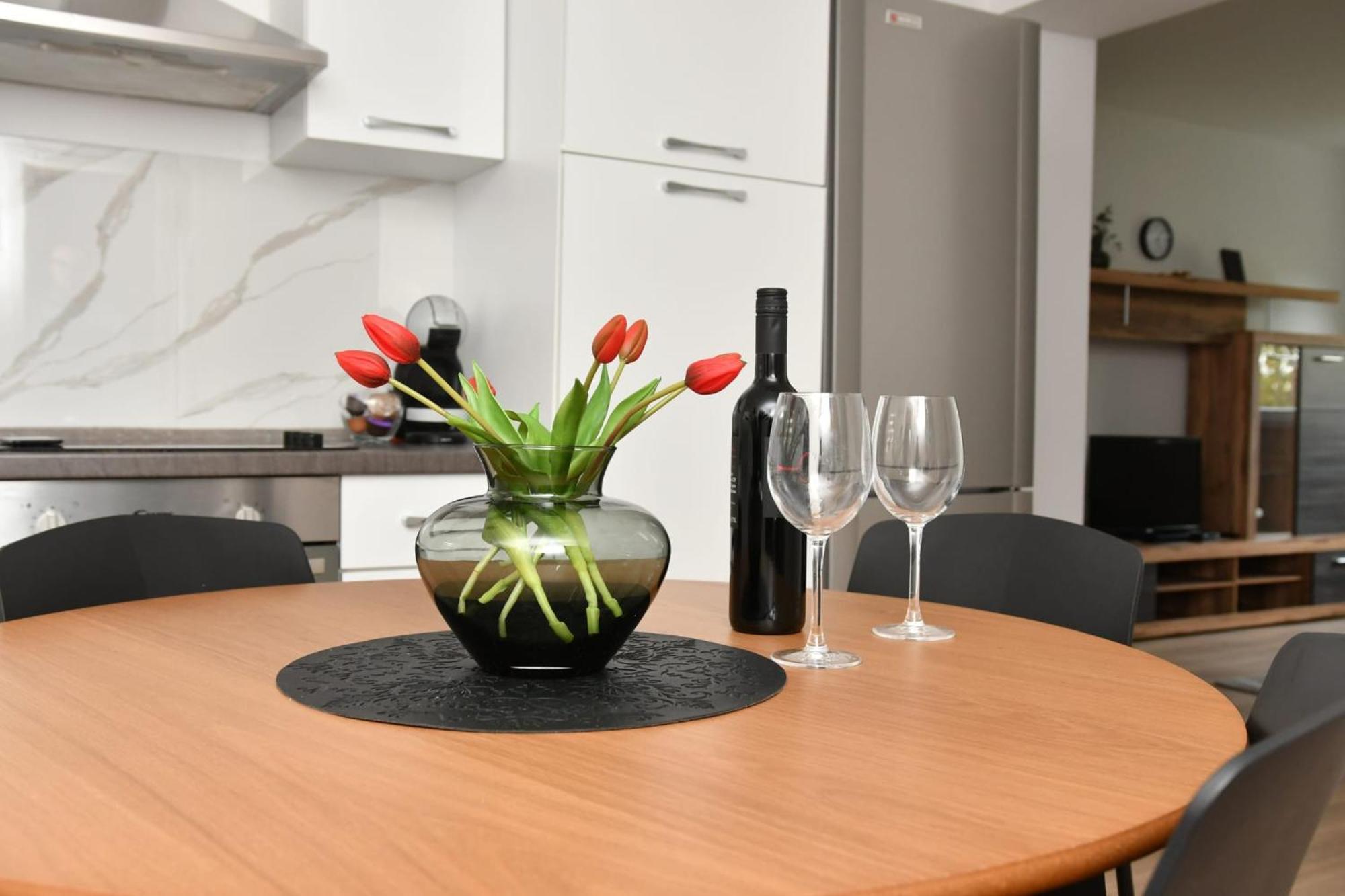 Apartman Gluic ซินย์ ภายนอก รูปภาพ